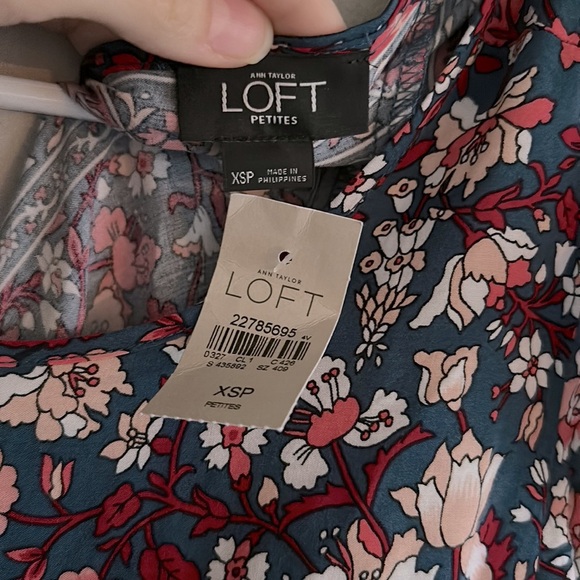 Multi floral flutter sleeve romper - Picture 3 of 11